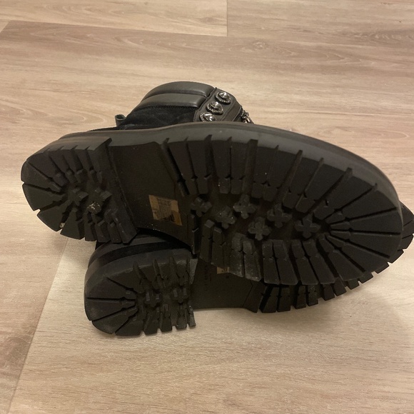 Kurt Geiger boots - Picture 4 of 5